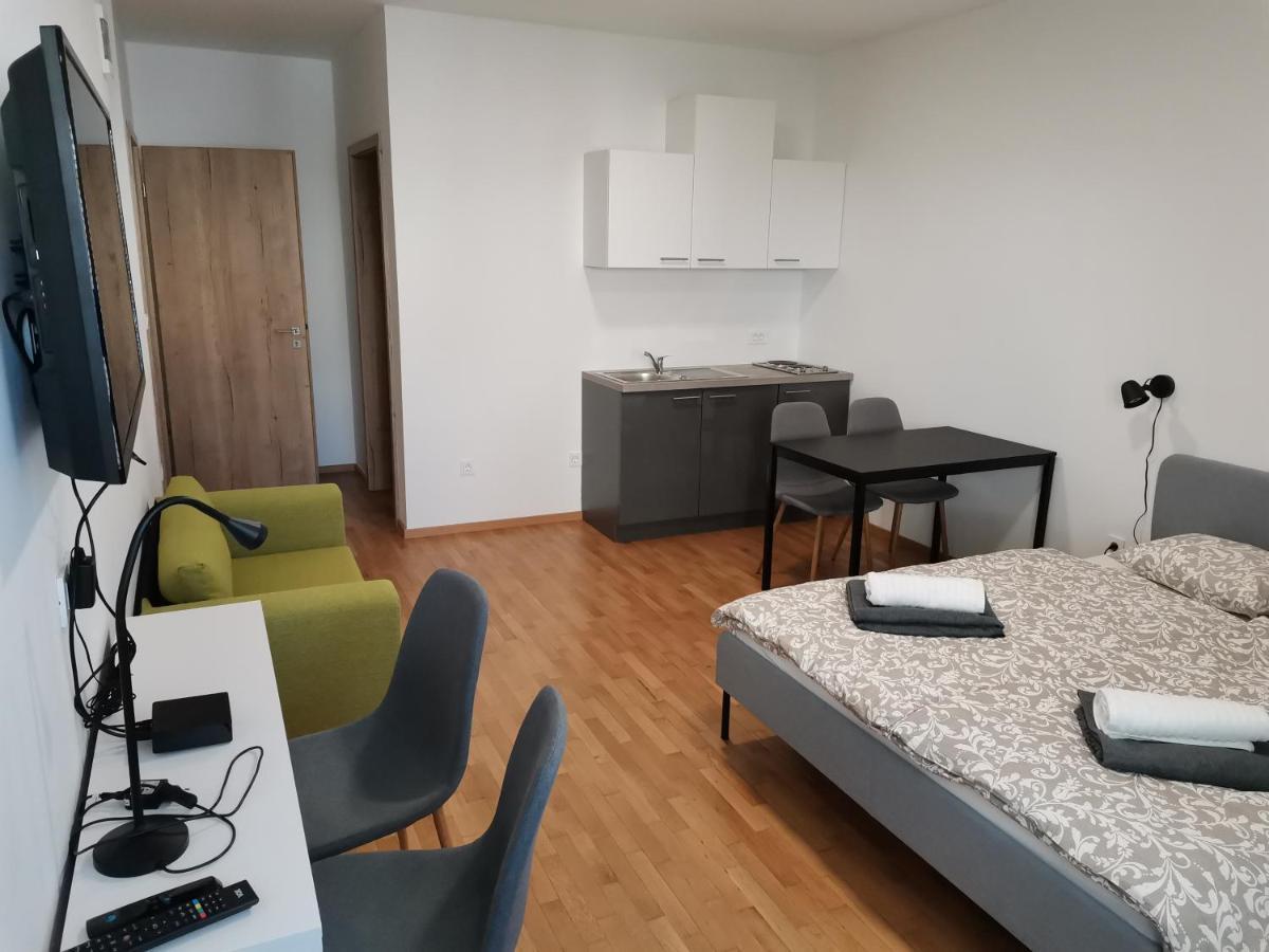 Pubyland Rooms & Apartments 로가테츠 외부 사진