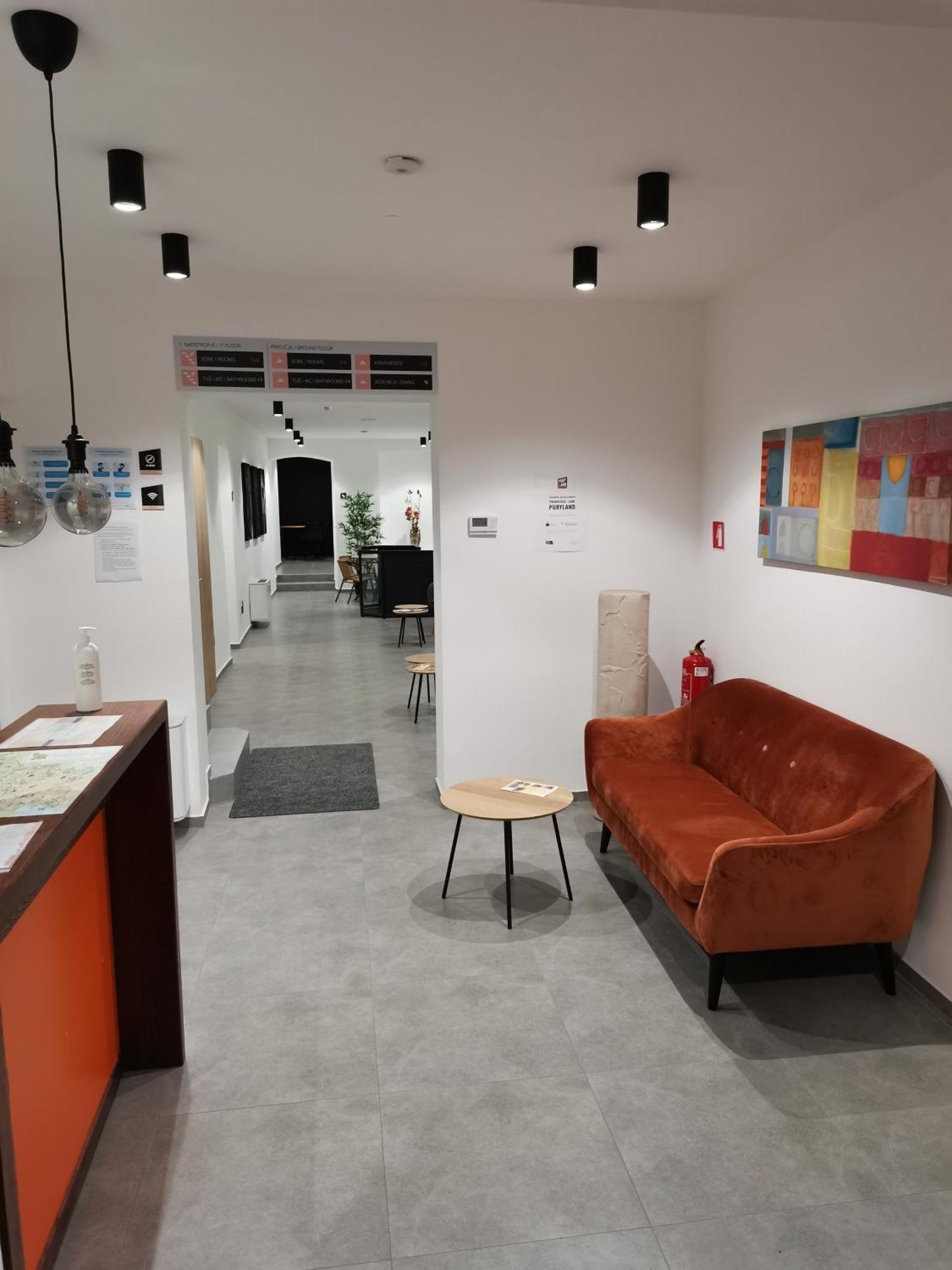 Pubyland Rooms & Apartments 로가테츠 외부 사진