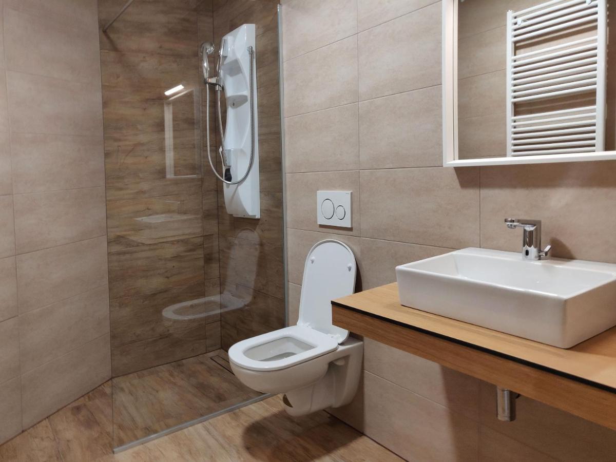 Pubyland Rooms & Apartments 로가테츠 외부 사진