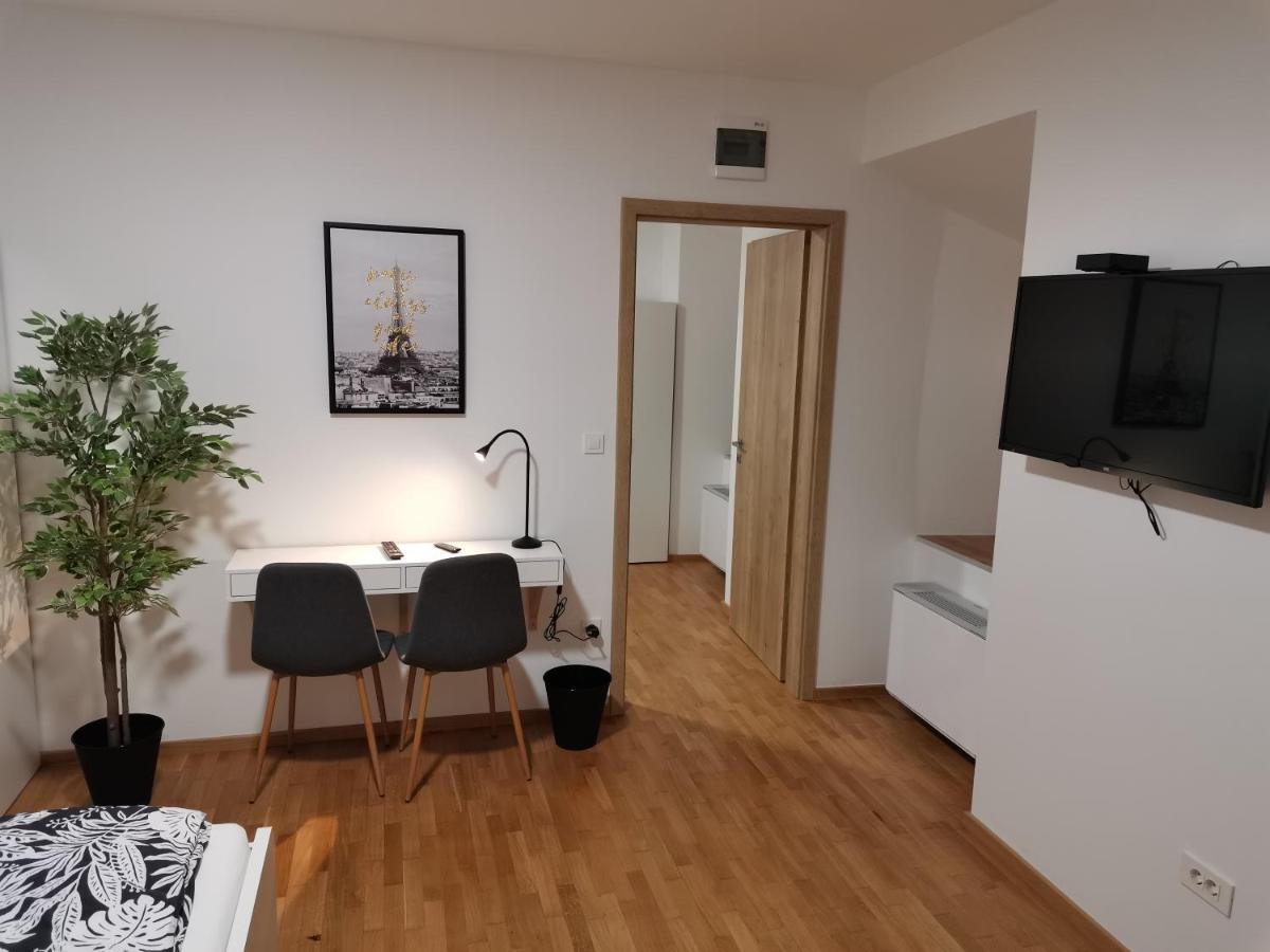 Pubyland Rooms & Apartments 로가테츠 외부 사진