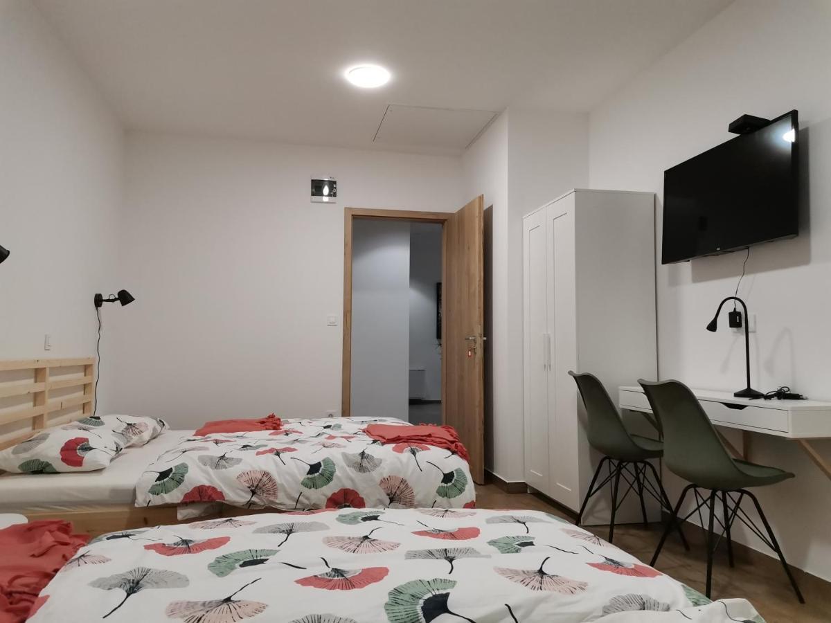 Pubyland Rooms & Apartments 로가테츠 외부 사진